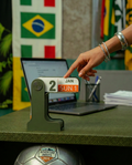 A Retro-style Flip Desk Calendar